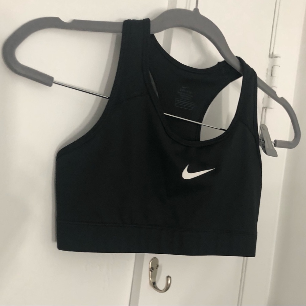 Nike Medium Support Dri-Fit Sports Bra